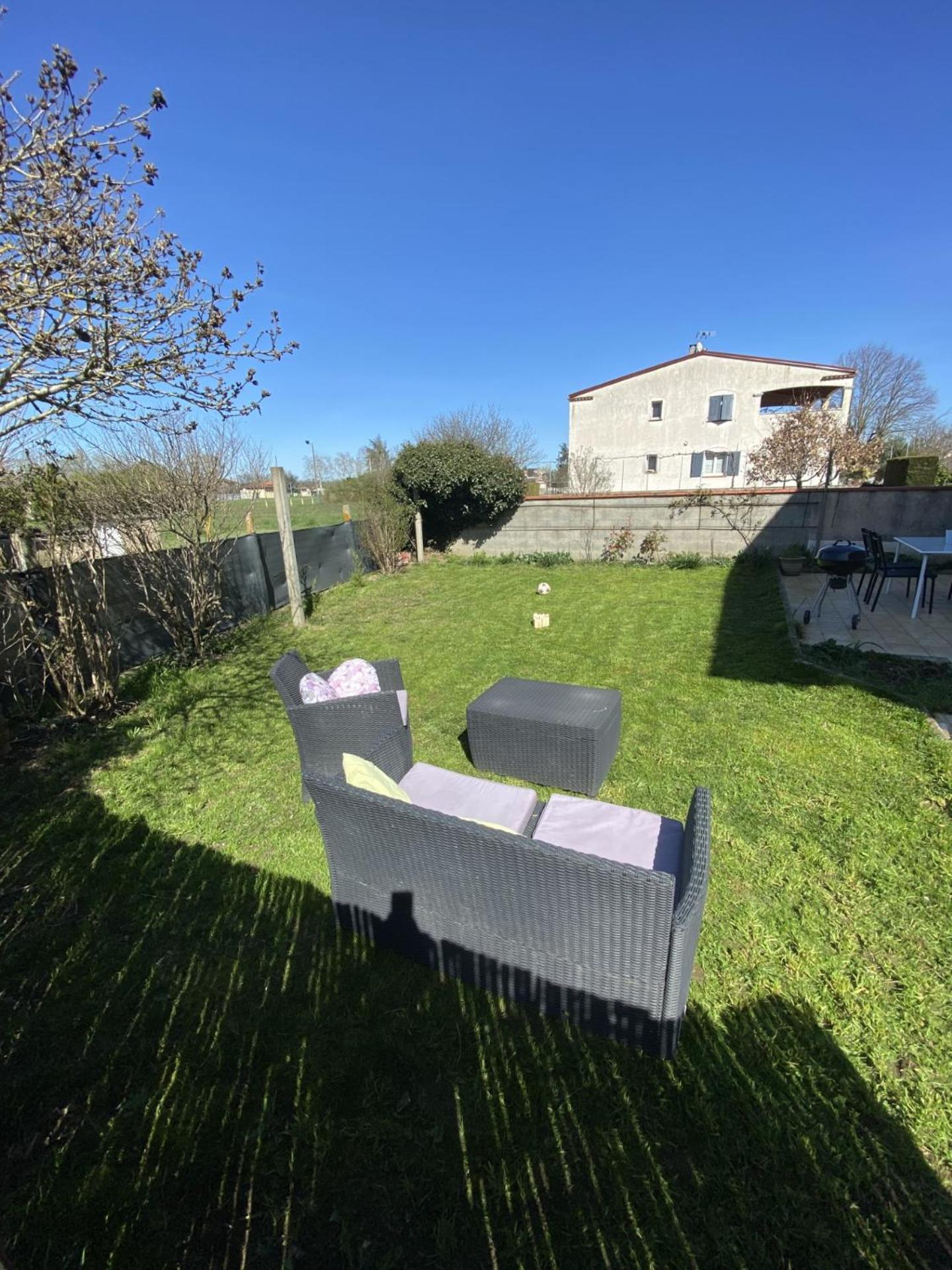 Appartement Tout Equipe 2 Chambres + Jardin Saix  Екстериор снимка