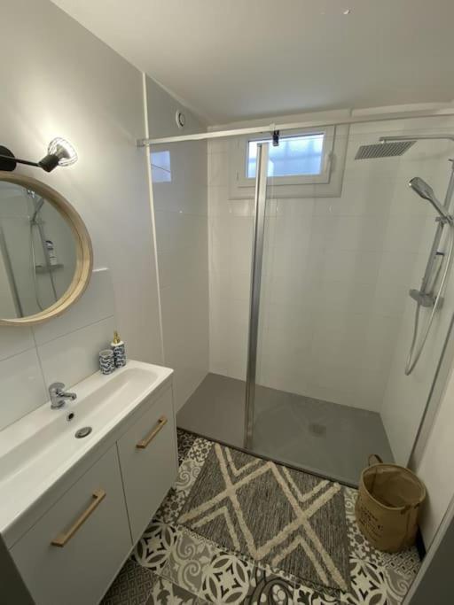 Appartement Tout Equipe 2 Chambres + Jardin Saix  Екстериор снимка